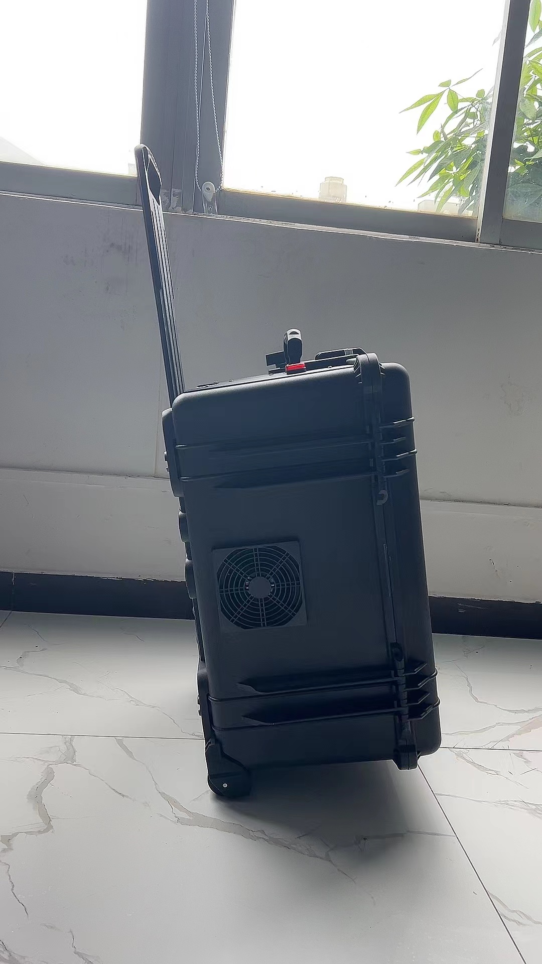 武平手拉箱型移动通信干扰器